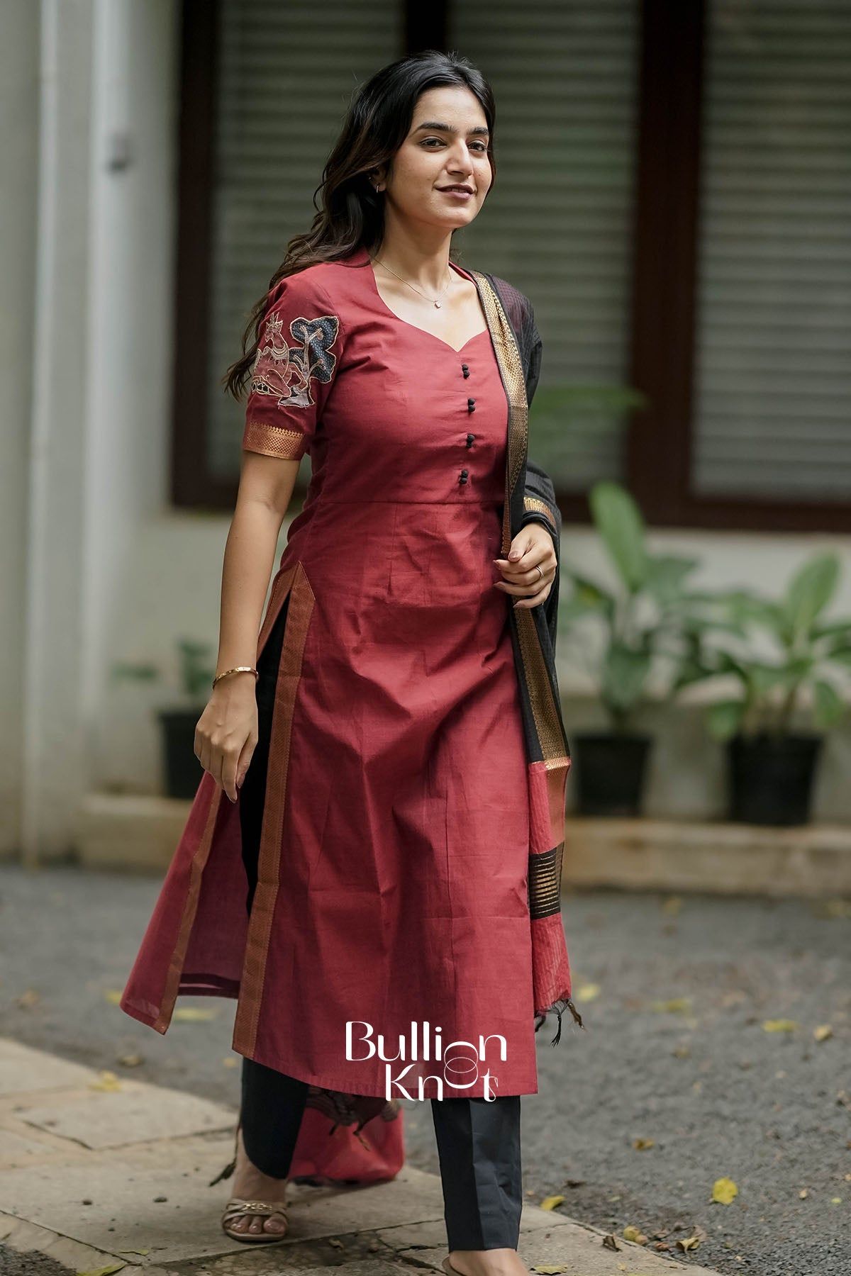 Avikaa Maroon Manglagiri Cotton Kurta Set for Elegance
