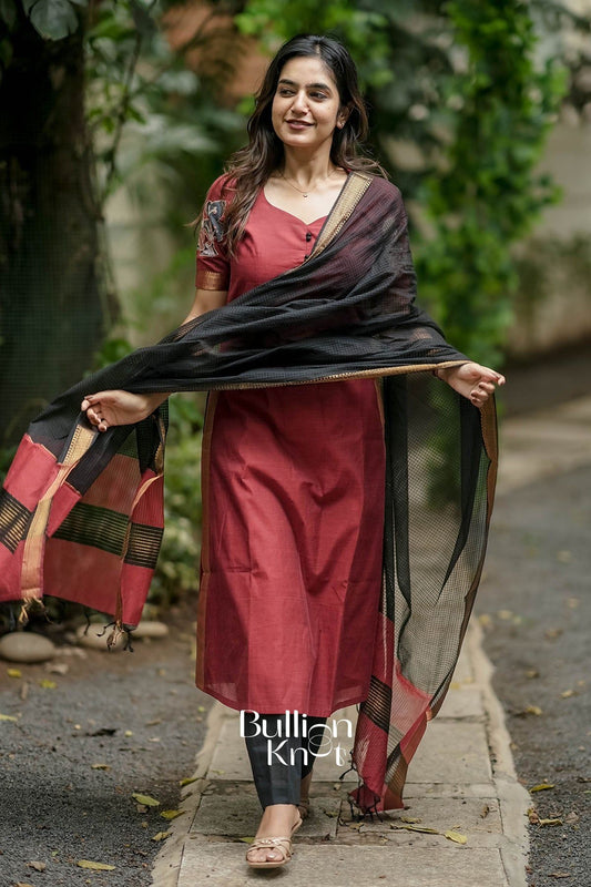 Avikaa Maroon Manglagiri Cotton Kurta Set for Elegance