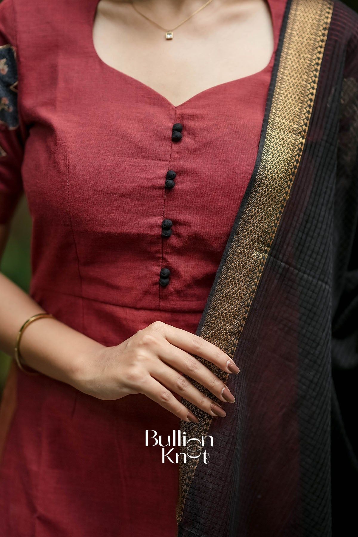 Avikaa Maroon Manglagiri Cotton Kurta Set for Elegance
